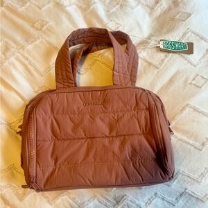 BagSmart Crush toiletry bag